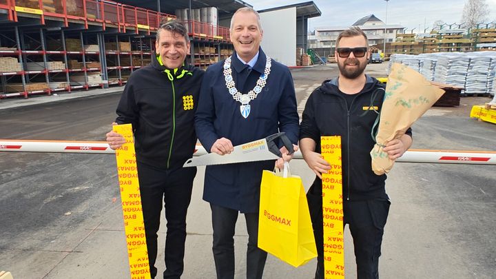 v.t.h. regionssjef Espen Nicolaisen, ordfører Frank Pedersen, daglig leder André Havn