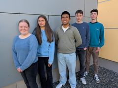 Ålesund oppgave 2 Rakel Rasmussen Folkestad, Linnea Ytterland, Nyan Linn Kyaw Thwin, Finn Lehmann og Viljar Bell