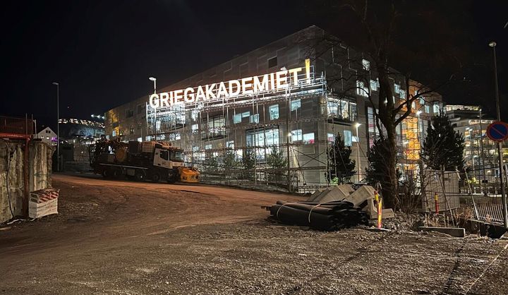 På denne tomten skal det nye Griegakademiet bygges.