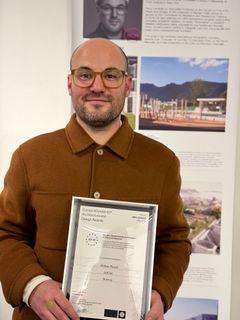 Picard mottok prisen under en høytidelig seremoni i The European Centre-Contemporary Space i Athen, Hellas, 5. desember 2025.