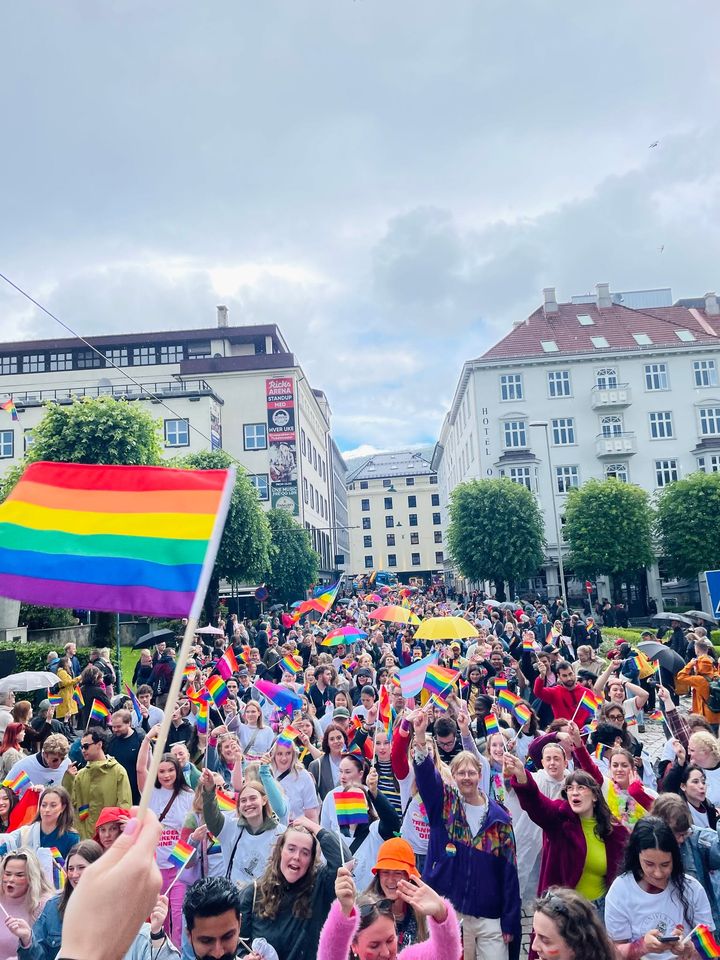 UiB i Pride-paraden.