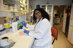 Overingeniør Yuleima Diaz i NORCE, tidligere post.doc ved UiB, har bidratt i utviklingen av vaksinen.