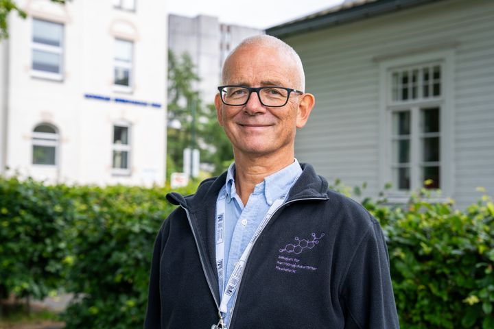 Eystein S. Husebye er seniorforfatter på studien som kan gjøre det lettere å diagnostisere og behandle høyt blodtrykk.