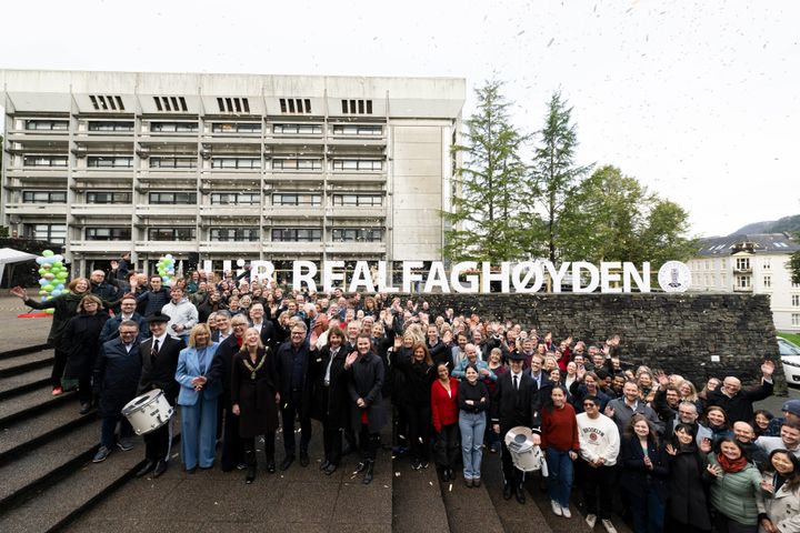 Feiring på Realfaghøyden i dag.