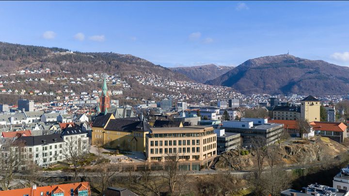 Et nytt bygg i Dokkeveien bak Sydneshaugen skole vil bli et sentralt element for å kunne utvikle og samle miljøene på fakultetet.