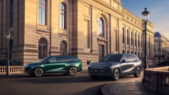 XPENG viser frem sitt nye KI-flaggskip G9L for første gang i Europa på Paris Motor Show.