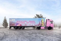 Ny generasjon langtransport: Den helelektriske Mercedes eActros 600 som nå kjører hovedtransporten mellom Sverige og Norge - et grep for å kutte utslippene der de er størst.