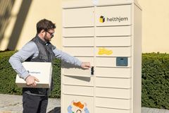 LANDSDEKKENDE: Slik ser Helthjems nye pakkeskap ut, som nå rulles ut i 1500 eksemplarer over hele landet.