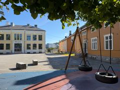 Oslobygg skal rehabilitere det bevaringsverdige hovedbygget og de to sveitservillaene fra 1900 med nytt teknisk anlegg, etterisolering og universell tilgjengelighet.