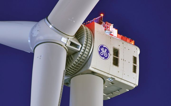 Her er en tilsvarende vindturbin (GE Haliade turbin) bygget på land i Rotterdam. Turbinen som ønskes satt opp på industriområdet i Gulen vil se lik ut, men bli enda kraftigere.