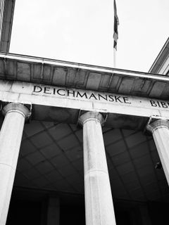 Det historiske biblioteksbygget er et signalbygg i Oslo. Nå forvandles bygget til Oslos nye fotohus.