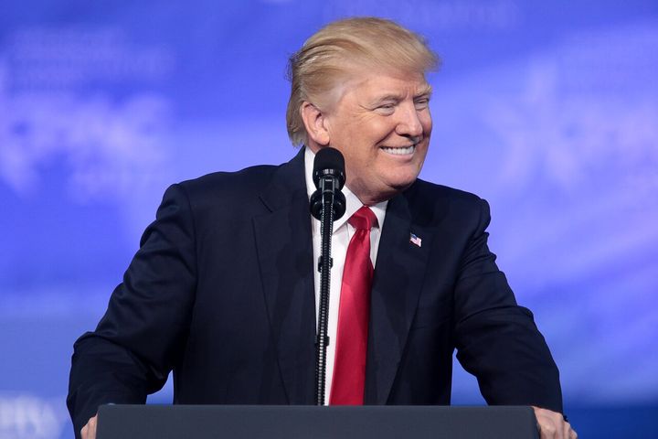 USAs president Donald Trump på talerstolen i 2017 på Conservative Political Action Conference (CPAC) i National Harbor, Maryland