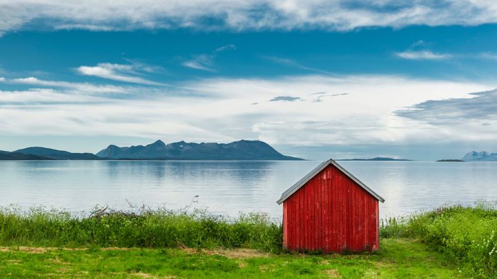 Rødt naust i lofoten
