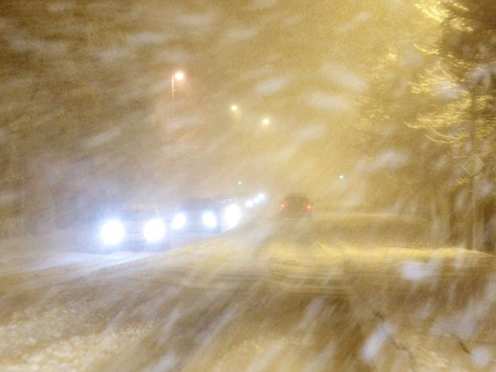 Kraftig snøvær og sterk vind vil påvirke trafikken i Sør-Norge nyttårsaften. Foto: Statens vegvesen, Knut Opeide