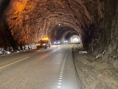 Arbeidet med å etablera DAB og naudnett i Måbødalen har alt starta. Foto: Knut D Y Åkre, Statens vegvesen