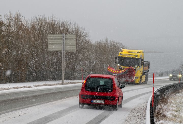 Vinterveier er utfordrende å kjøre på. Det krever mye oppmerksomhet og god planlegging fra deg som sjåfør. Foto: Bård Asle Nordbø, Statens vegvesen