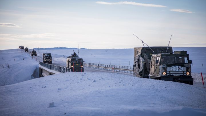Det ventes mye militær trafikk på E45 og E6 mot Alta de neste 48 timene.