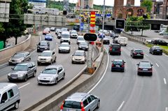 Statens vegvesen planlegger å redusere antall felt inn mot sentrum fra tre til to felt på E18 ved Lysaker og på E6 nordøst ved Furuset. Ut av sentrum opprettholdes dagens antall felt. Dette sammen med å opprettholde Operatunnelens tre felt i hver retning vil føre til en bedre trafikkflyt gjennom tunnelen. Et felt inn mot tunnelen fra begge sider omdisponeres fra bilfelt til kollektivfelt/ tungtrafikkfelt.
