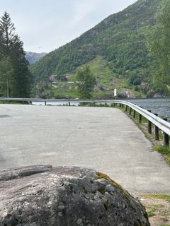 Rasteplassene byr på fin utsikt. La også rasteplassene være fine. Foto: Jørn Frode Larsen, Statens vegvesen