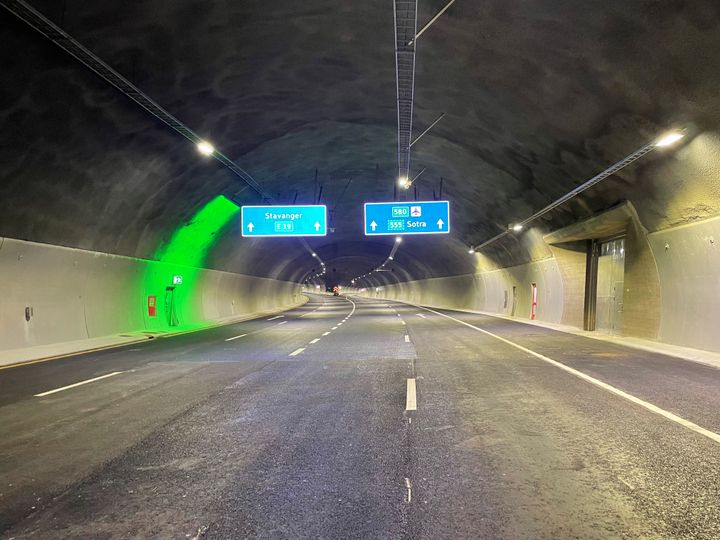 Rå- og Søråstunnelen er knyttet sammen med rømningsveger, og begge tunnelene må derfor stenges når det er beredskapsøvelse.