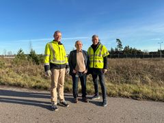 Statens vegvesen og Hafslund står bak planene, mens Sandefjord kommune er tilrettelegger. Fra venstre ordfører Bjørn Ole Gleditch, avdelingsdirektør Tore Jan Hansen i Statens vegvesen og prosjektutvikler Knut Bråten i Hafslund