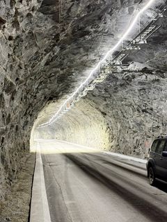 Alt av elektro og belysningsanlegg blir nytt når arbeidet i dei to tunnelane er ferdig.