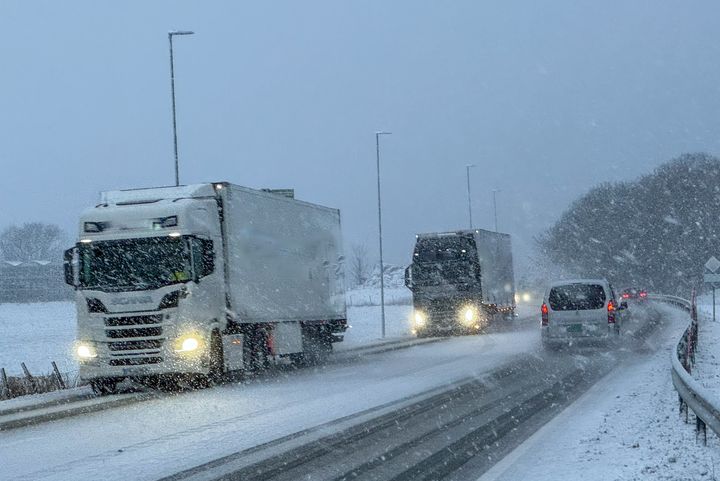 Alle foretak som har nasjonale gods- og turvognløyver har fått utfyllende informasjon om utløpsdato for løyve, og hva de må gjøre om foretaket fortsatt ønsker å drive med løyvepliktig transport etter nyttår. Bildet er kun ment som illustrasjon.