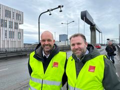 Fylkesordfører Sindre Martinsen-Evje og Fredrikstad-ordfører Arne Sekkelsten smilte bredt da de kunngjorde at bommene på Værstebrua og Kråkerøybrua sannsynligvis snart vil bli historie.