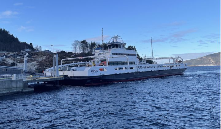 "MF Ampere" er verdens første elektriske ferje, som etter hvbert har fått følge av 270 el-ferjer i hele verden.