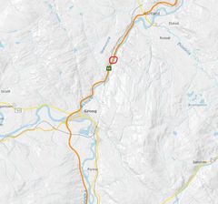 Torsdag kveld og natt til fredag skal Statens vegvesen skifte ut en stikkrenne på E6 ved Byenstuen nord for Grong.