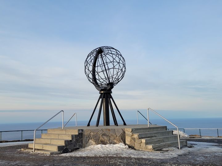 Hovedbilde Bilde av globusen på Nordkapplatået