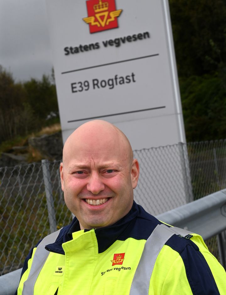 Det er store dimensjoner på alt som skal inn i verdens lengste og dypeste vegtunnel. Olav Amund Hjeltereie Myklebust og Statens vegvesen vil ha tiklbud på blant annet  1 353 000 meter kabel og 760 telefoner som skal leveres i E07 entreprisen.
