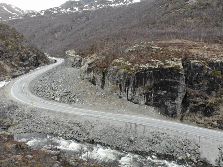 Bildet viser svingen ved Storeskar på riksveg 52 før Hemsedalsfjellet som nå skal utbedres.