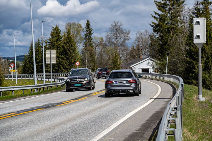 I forslag til årets statsbudsjett er det satt av 40 millioner ekstra til automatisk måling av fart med fotobokser. På strekninger der dette er innført, halveres antallet drepte og hardt skadde.
