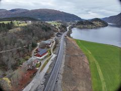 Bilete syner E39 mellom Barhals og Staurset, som er ope for trafikk. Heile den 10,5 kilometer lange parsellen frå Stormyra til Staurset skal vere ferdig hausten 2026.