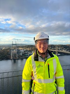 Bilde av Manhyung Bae, som er byggeleiar i Sotra Link Construction og har ansvar for bygginga av Nye Sotrabru.