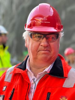 Utbyggingsdirektør Kjell Inge Davik liker godt at Statens vegvesen, E16 Bjørum Skaret har bygd ny veg på budsjett. - Dette er en viktig veg for trafikken mellom Oslo, Ringerike,Valdres, Hallingdal og øst-vest trafikken, sier Davik.