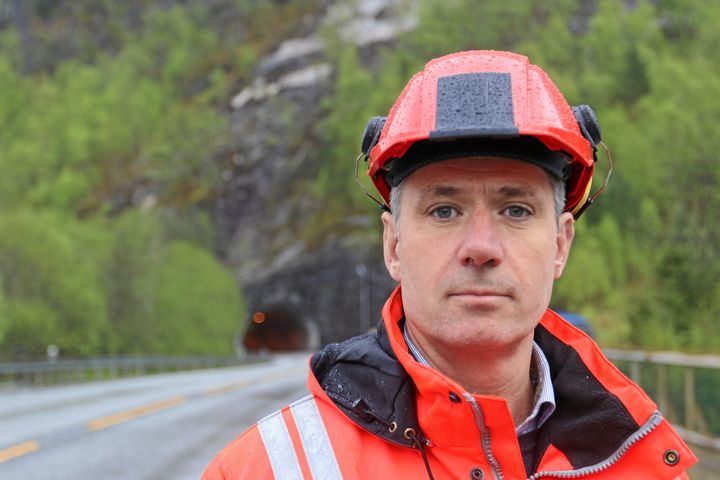 Svenn Egil Finden ber trafikantane om å halde seg oppdatert om situasjonen på vegane.