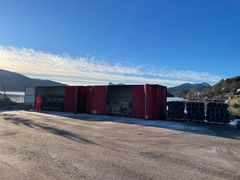 Beredskapslageret for fanggjerde er plassert på Bryggja i Nordfjord, midtvegs mellom Nordfjordeid og Måløy på rv. 15. Foto: Even Hjelle, Statens vegvesen