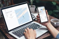 Illunstrajson av PC og mobiltelefon som viser tjensten