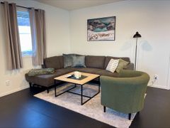 I tillegg til å være opphopldsrom for de som har brøytevakt, skal brøytestasjonen fungere som nødstasjon for trafikanter som trenger varme, toalett og mobillading.