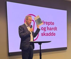 Regjeringen setter arbeidet med trafikksikkerhet høyt, det er noe av det viktigste vi jobber med, sa Jon-Ivar Nygård da han mottok tiltaksplanen for trafikksikkerhet på vei for 2026-29.