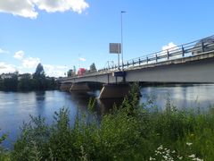 Glåmbrua har store betongskader etter nærmere 50 års bruk. Nå skal brua rehabiliteres og utbedres for framtida. (Foto: Rolf Storsveen, Statens vegvesen)