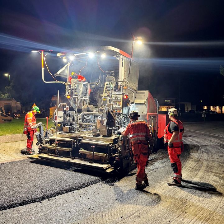 I starten av mai starter Statens vegvesen å asfaltere riksveger i Sør-Odal, Kongsvinger og Eidskog. Statens vegvesen oppfordrer trafikantene til å være oppmerksom på skiltingen og vise hensyn til de som jobber langs vegen.