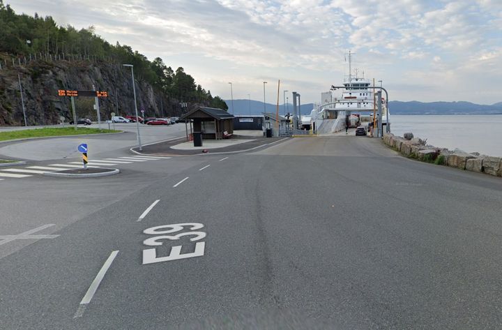 Vestnes ferjekai på E39. Foto: Google maps street view