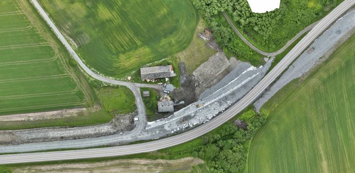 dronebilde av E14