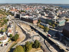 Dagens situasjon ved Gartnerløkka. Deler av den kommende midlertidige rundkjøringen er best synlig fra lufta.