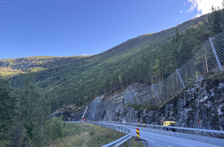Skredsikring langs E6 i Rosten tar noe lengre tid enn planlagt.