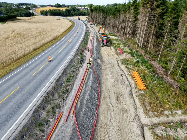 Det pågår bygging av 3,3 km ny gang- og sykkelveg langs fv. 128 øst for Askim.