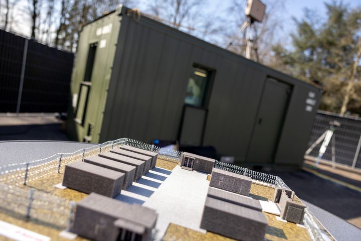 Kriseberedskap på rekordtid. Cyviz har levert et mobilt kommandosenter i en beskyttet container under en militær øvelse i Nederland.